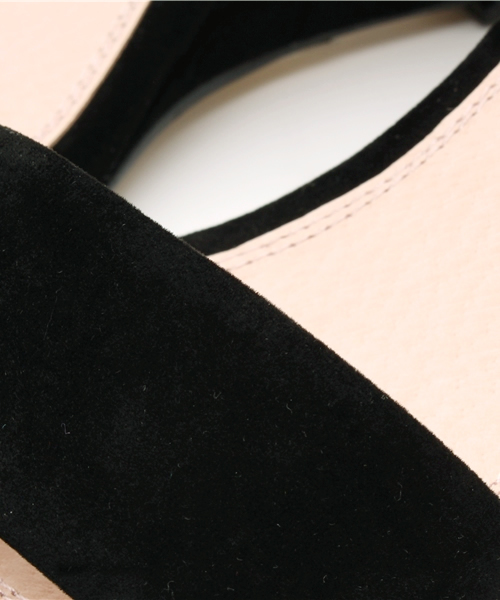 ROSE BUD（ローズバッド）の「(ROSE BUD)B235-39 VELOUR ANKLE STRAP SANDAL【sweet掲載】【City Living京都掲載】【カタログ掲載】アンクルストラップサンダル（サンダル・レディース・ブラック/ライトグレー/ベージュ系その他・35/39/38/36/37）」の11枚目の写真