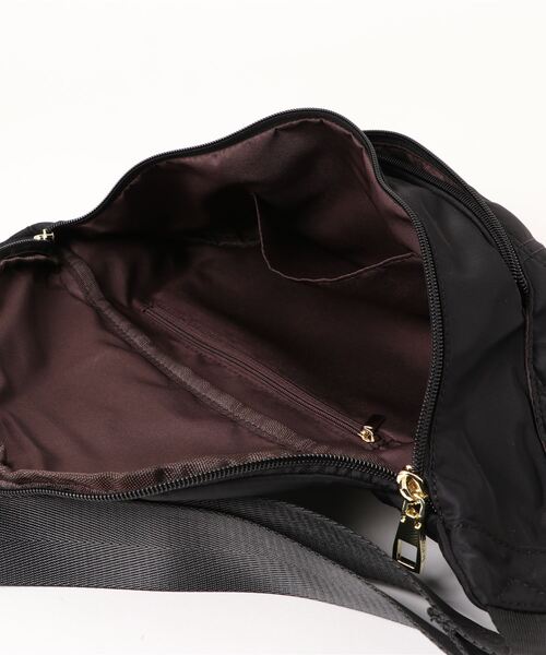 LIZDAYS（リズデイズ）の「(LF)【LIZDAYS】キルティング ナイロン ボディバッグ（ボディバッグ/ウエストポーチ・レディース・ベージュ/ダークグレー/ブラック・ONE SIZE）」の4枚目の写真