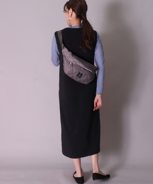 LIZDAYS（リズデイズ）の「(LF)【LIZDAYS】キルティング ナイロン ボディバッグ（ボディバッグ/ウエストポーチ・レディース・ベージュ/ダークグレー/ブラック・ONE SIZE）」の7枚目の写真