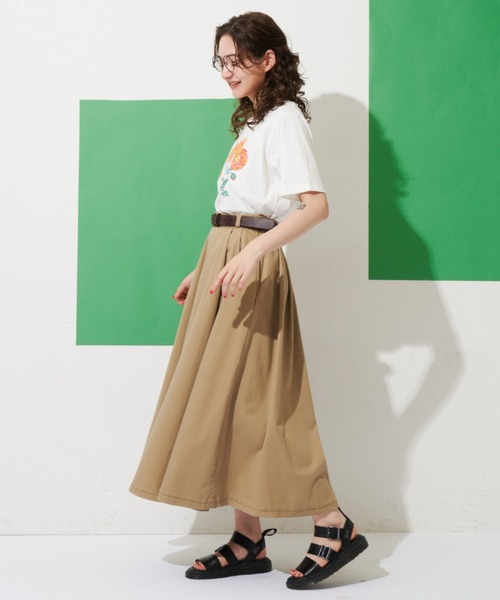 MERLOT(メルロー)の「フラワープリントT(Tシャツ/カットソー・レディース・ホワイト/ブラック・FREE)」の8枚目の写真