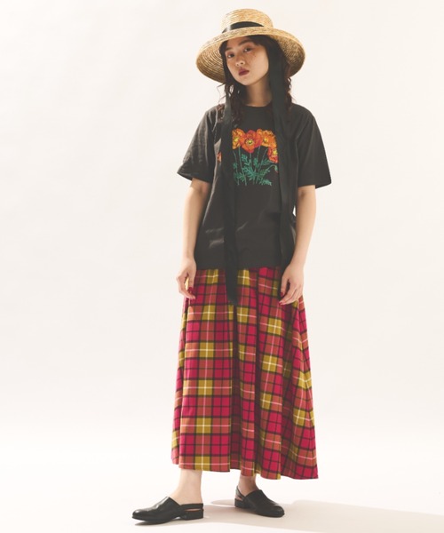 MERLOT(メルロー)の「フラワープリントT(Tシャツ/カットソー・レディース・ホワイト/ブラック・FREE)」の19枚目の写真
