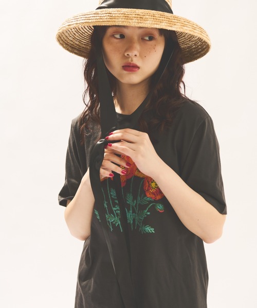 MERLOT(メルロー)の「フラワープリントT(Tシャツ/カットソー・レディース・ホワイト/ブラック・FREE)」の18枚目の写真