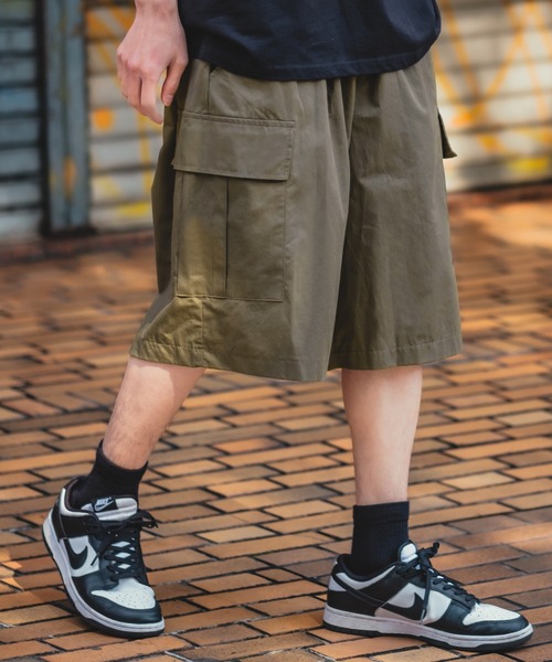improves（インプローブス）の「ワイド カーゴ ショートパンツ（カーゴパンツ・メンズ・ホワイト/ベージュ/ブラック/カーキ・FREE）」の4枚目の写真