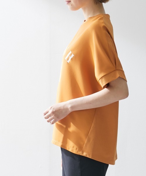 Le temps riche(ルタンリッシュ)の「異素材切替ドルマンスリーブロゴTシャツ <Le temps riche>(Tシャツ/カットソー・レディース・ブラック/オフホワイト/オレンジ・L/LL/M)」の8枚目の写真