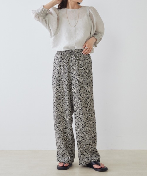 PUAL CE CIN（ピュアルセシン）の「タックショルダー シャーリングシアーブラウス（シャツ/ブラウス・レディース・ライトグレー/ベージュ/オフホワイト・FREE）」の14枚目の写真