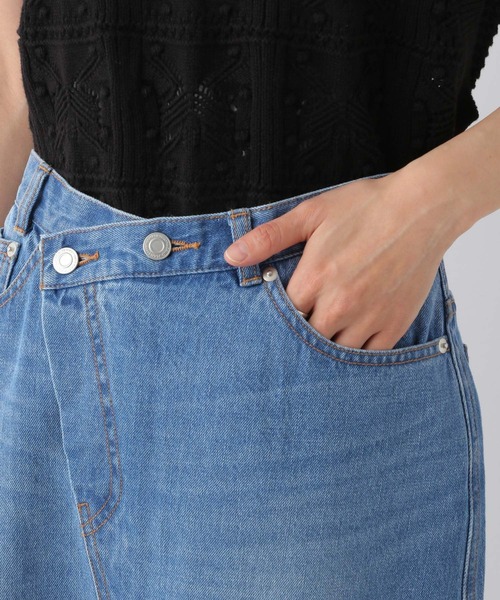 LEPSIM(レプシィム)の「アシメスリットデニムスカート 704344(スカート・レディース・ライトブルー/ブルー・LARGE/MEDIUM)」の12枚目の写真