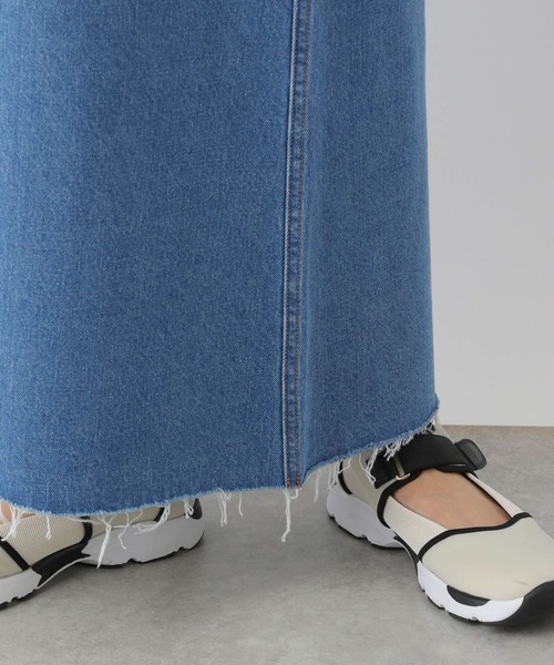 LEPSIM(レプシィム)の「アシメスリットデニムスカート 704344(スカート・レディース・ライトブルー/ブルー・LARGE/MEDIUM)」の19枚目の写真