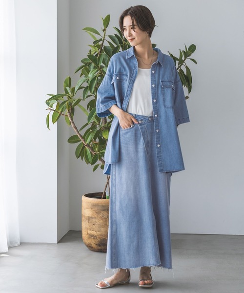 LEPSIM(レプシィム)の「アシメスリットデニムスカート 704344(スカート・レディース・ライトブルー/ブルー・LARGE/MEDIUM)」の8枚目の写真