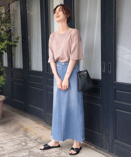 LEPSIM(レプシィム)の「アシメスリットデニムスカート 704344(スカート・レディース・ライトブルー/ブルー・LARGE/MEDIUM)」の3枚目の写真