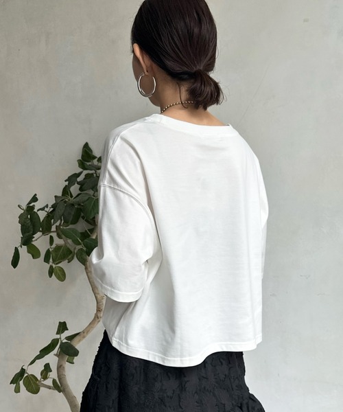 DouDou(ドゥドゥ)の「ショート丈TEE(Tシャツ/カットソー・レディース・ブラック/オフホワイト/オリーブ/レモンイエロー・FREE)」の13枚目の写真