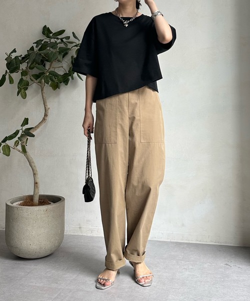 DouDou(ドゥドゥ)の「ショート丈TEE(Tシャツ/カットソー・レディース・ブラック/オフホワイト/オリーブ/レモンイエロー・FREE)」の15枚目の写真