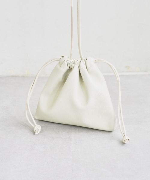 DISCOAT（ディスコート）の「【2WAY/WEB限定】シュリンク巾着ショルダーバッグ《軽量》（ショルダーバッグ・レディース・アイボリー/ブラック/ブルー/シルバー・FREE）」の8枚目の写真