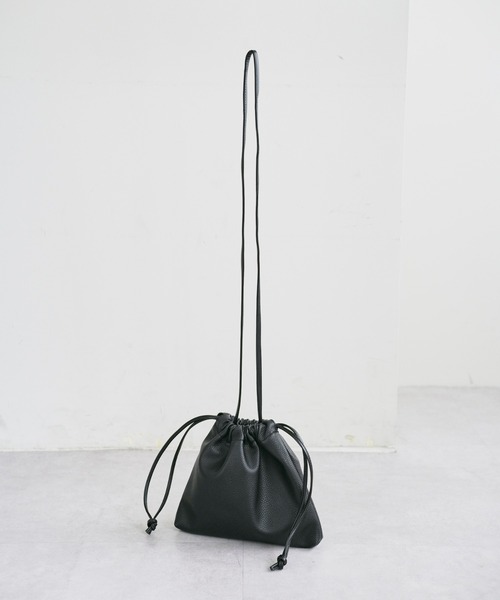 DISCOAT（ディスコート）の「【2WAY/WEB限定】シュリンク巾着ショルダーバッグ《軽量》（ショルダーバッグ・レディース・アイボリー/ブラック/ブルー/シルバー・FREE）」の9枚目の写真