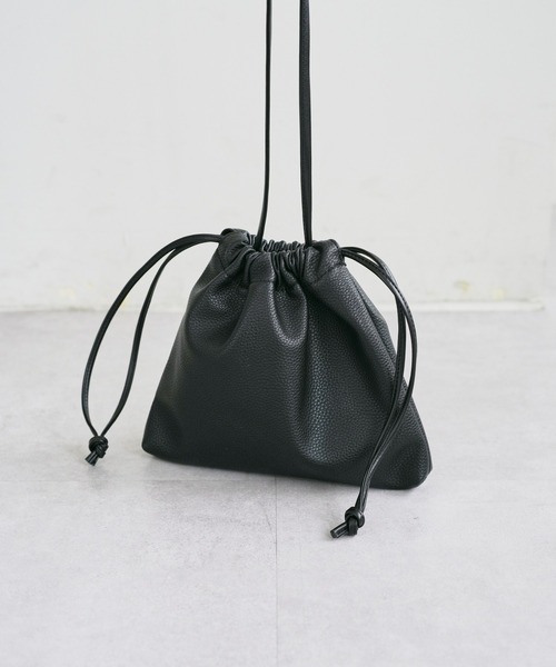 DISCOAT（ディスコート）の「【2WAY/WEB限定】シュリンク巾着ショルダーバッグ《軽量》（ショルダーバッグ・レディース・アイボリー/ブラック/ブルー/シルバー・FREE）」の10枚目の写真