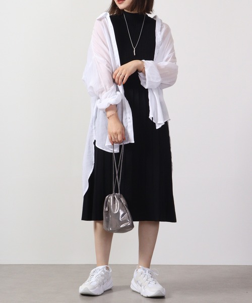 &soiree(アンドソワレ)の「&soiree サマーニットプリーツワンピース(ワンピース・レディース・ベージュ/ブラック/グリーン・F)」の21枚目の写真