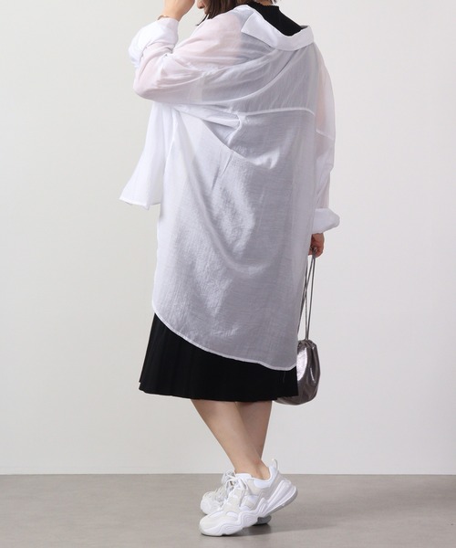 &soiree(アンドソワレ)の「&soiree サマーニットプリーツワンピース(ワンピース・レディース・ベージュ/ブラック/グリーン・F)」の19枚目の写真