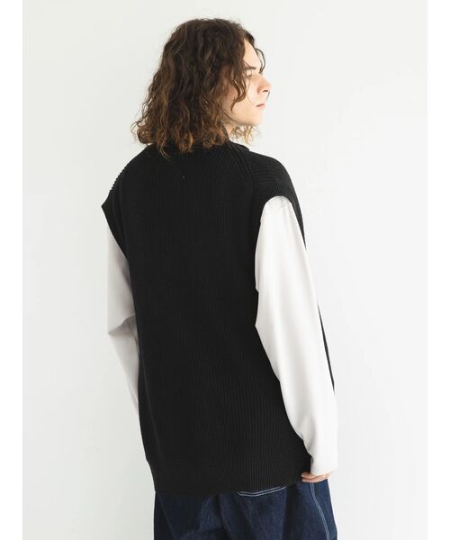 CRAFT STANDARD BOUTIQUE（クラフトスタンダードブティック）の「7Gリサイクルドライバーズニットベスト（ニット/セーター・メンズ・杢グレー/ブラック/ベージュ・M/L/XL）」の17枚目の写真