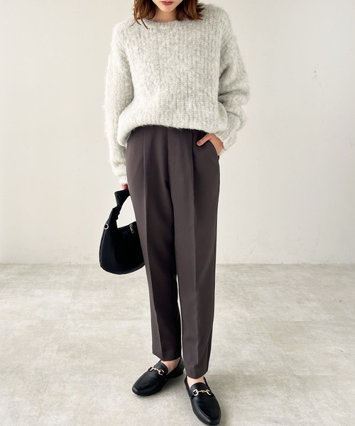 GeeRA(ジーラ)の「美脚きれい魅せ!センタープレステーパードパンツ(スラックス・レディース・ブラック/ネイビー/チャコール/アイボリー・SMALL/MEDIUM/LARGE/X-LARGE)」の9枚目の写真