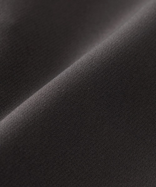 GeeRA(ジーラ)の「美脚きれい魅せ!センタープレステーパードパンツ(スラックス・レディース・ブラック/ネイビー/チャコール/アイボリー・SMALL/MEDIUM/LARGE/X-LARGE)」の14枚目の写真