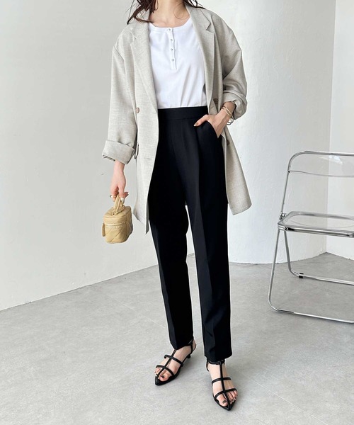 GeeRA(ジーラ)の「美脚きれい魅せ!センタープレステーパードパンツ(スラックス・レディース・ブラック/ネイビー/チャコール/アイボリー・SMALL/MEDIUM/LARGE/X-LARGE)」の17枚目の写真