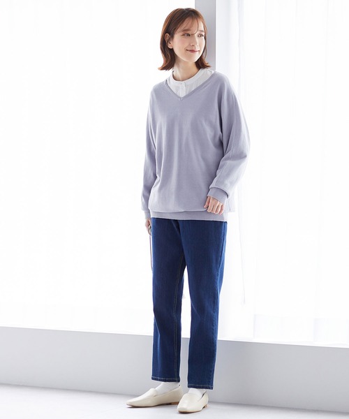Viola e Viola（ヴィオラエヴィオラ）の「綿１００％Ｖネックドルマンセーター（ニット/セーター・レディース・ブラウン/ラベンダー/オートミール/チャコール/ボルドー/イエロー/ブラック/オレンジ/グレイッシュブルー/パープル/ライトグレー/ベージュ/ロイヤルブルー・4L/LL/3L/M/L/S）」の20枚目の写真