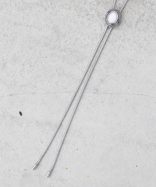 NOMINE（ノミネ）の「ループタイネックレス（ネックレス・レディース・シルバー/ホワイト/ブラック・フリー）」の6枚目の写真