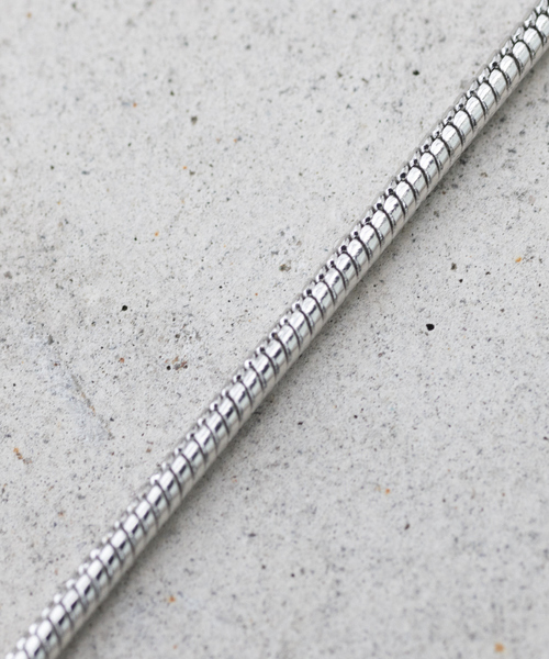 NOMINE（ノミネ）の「ループタイネックレス（ネックレス・レディース・シルバー/ホワイト/ブラック・フリー）」の12枚目の写真