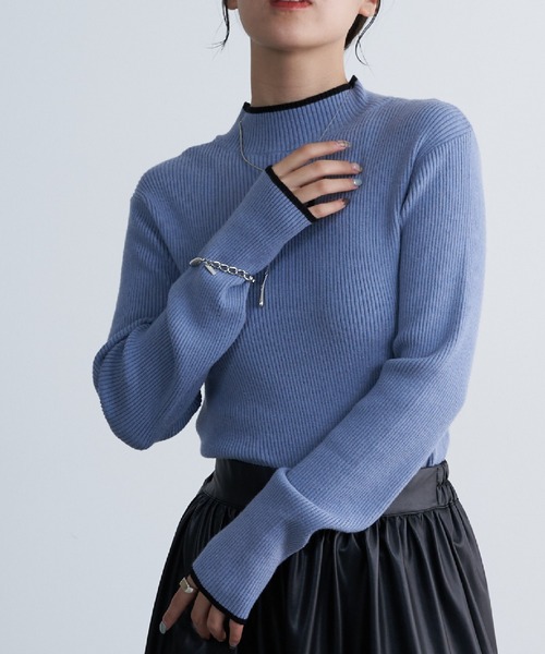 COLONY 2139（コロニートゥーワンスリーナイン）の「PBT配色ラインハイネックリブニット（ニット/セーター・レディース・サックスブルー/グレー/オレンジ/ベージュ/ライトグリーン/アイボリー/ブラック/ブルー・FREE）」の6枚目の写真