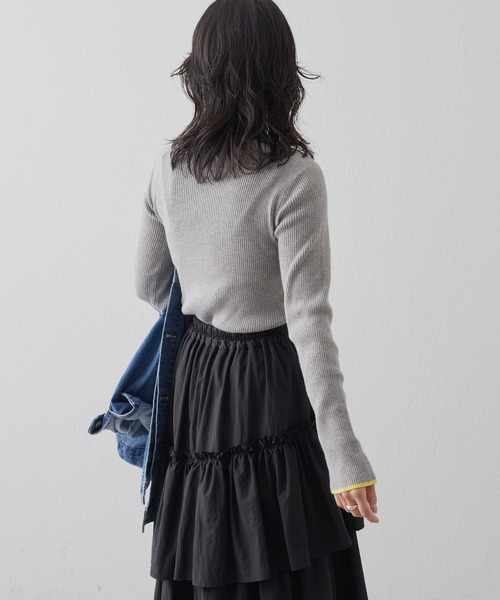 COLONY 2139（コロニートゥーワンスリーナイン）の「PBT配色ラインハイネックリブニット（ニット/セーター・レディース・サックスブルー/グレー/オレンジ/ベージュ/ライトグリーン/アイボリー/ブラック/ブルー・FREE）」の17枚目の写真