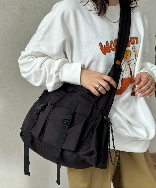 CPCM（シーピーシーエム）の「2ポケバックルショルダーバッグ（ショルダーバッグ・メンズ・アイボリー/ブラック/グリーン・FREE）」の9枚目の写真