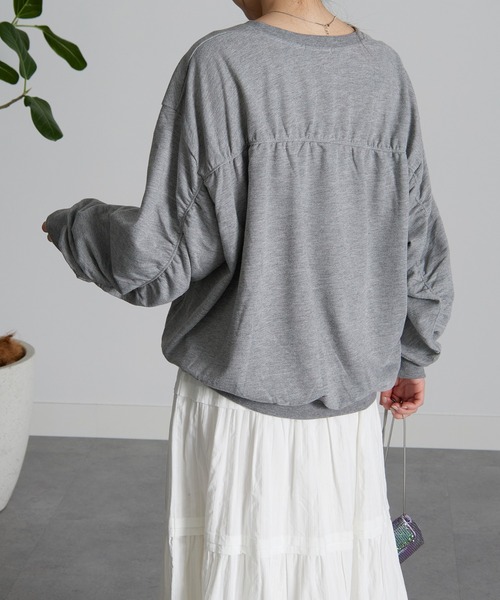 RANAN（ラナン）の「[24AW新色追加]バックギャザーVネックスウェット（Tシャツ/カットソー・レディース・ブラック/グレー/アイボリー/モカ・L/M/LL/S）」の17枚目の写真