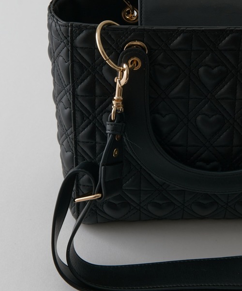 one after another NICE CLAUP（ワンアフターアナザーナイスクラップ）の「ハートキルティングスクエアバッグ（ショルダーバッグ・レディース・ブラック/アイボリー・ONE SIZE）」の18枚目の写真