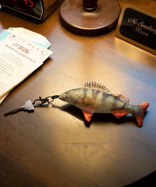 DULTON(ダルトン)の「LITTLE FISHES/キーホルダー 魚(キーホルダー・メンズ・A/B/C/D/E/F・FREE)」の2枚目の写真