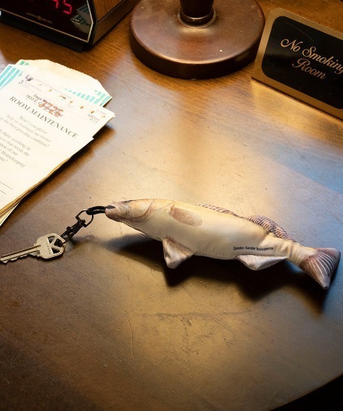 DULTON(ダルトン)の「LITTLE FISHES/キーホルダー 魚(キーホルダー・メンズ・A/B/C/D/E/F・FREE)」の6枚目の写真