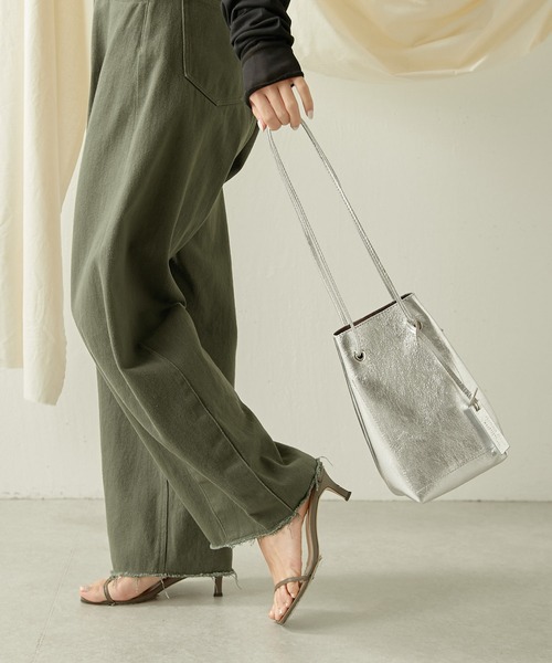 marco masi（マルコマージ）の「marco masi/レザー巾着バッグ（ショルダーバッグ・レディース・シルバー/ゴールド・FREE）」の12枚目の写真