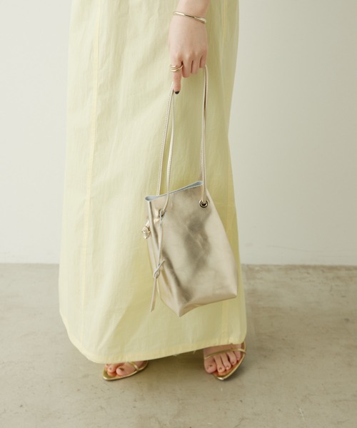 marco masi（マルコマージ）の「marco masi/レザー巾着バッグ（ショルダーバッグ・レディース・シルバー/ゴールド・FREE）」の22枚目の写真