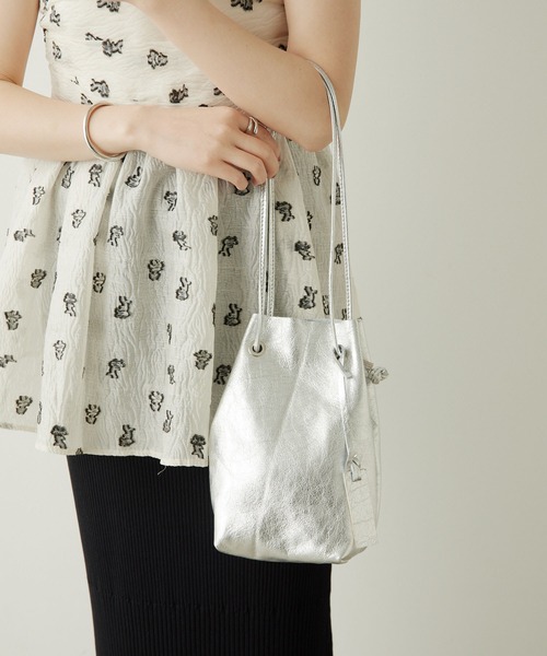 marco masi（マルコマージ）の「marco masi/レザー巾着バッグ（ショルダーバッグ・レディース・シルバー/ゴールド・FREE）」の18枚目の写真