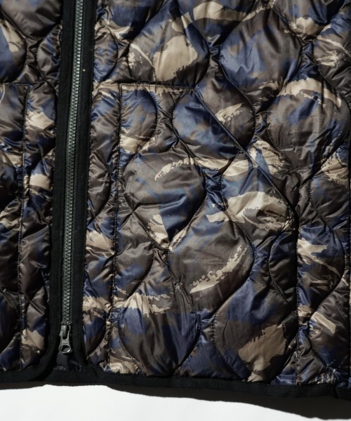 TAION（タイオン）の「TAION / タイオン MILITARY V-NECK W ZIP VEST (TAION-001ALSZML-1) ミリタリー Vネック Wジップ ダウンベスト ソフトシェル（ベスト・メンズ・ブラック/オリーブ/オフホワイト/ダークネイビー/カモフラージュ・MEDIUM/LARGE/X-LARGE/XX-LARGE/SMALL）」の9枚目の写真