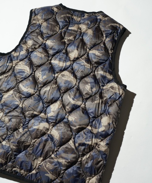 TAION（タイオン）の「TAION / タイオン MILITARY V-NECK W ZIP VEST (TAION-001ALSZML-1) ミリタリー Vネック Wジップ ダウンベスト ソフトシェル（ベスト・メンズ・ブラック/オリーブ/オフホワイト/ダークネイビー/カモフラージュ・MEDIUM/LARGE/X-LARGE/XX-LARGE/SMALL）」の11枚目の写真