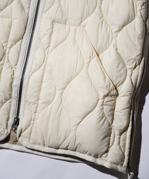 TAION（タイオン）の「TAION / タイオン MILITARY V-NECK W ZIP VEST (TAION-001ALSZML-1) ミリタリー Vネック Wジップ ダウンベスト ソフトシェル（ベスト・メンズ・ブラック/オリーブ/オフホワイト/ダークネイビー/カモフラージュ・MEDIUM/LARGE/X-LARGE/XX-LARGE/SMALL）」の20枚目の写真