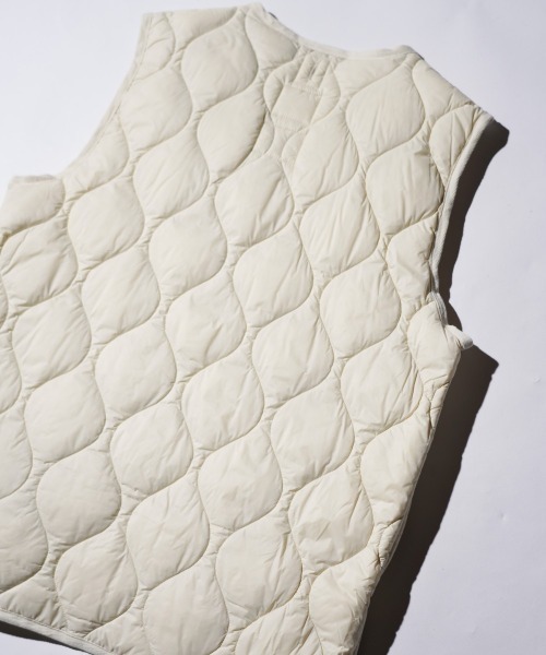 TAION（タイオン）の「TAION / タイオン MILITARY V-NECK W ZIP VEST (TAION-001ALSZML-1) ミリタリー Vネック Wジップ ダウンベスト ソフトシェル（ベスト・メンズ・ブラック/オリーブ/オフホワイト/ダークネイビー/カモフラージュ・MEDIUM/LARGE/X-LARGE/XX-LARGE/SMALL）」の22枚目の写真