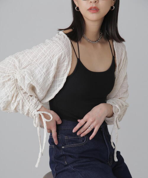 FREE'S MART（フリーズマート）の「◆シアーチェック袖シャーリングボレロ（カーディガン/ボレロ・レディース・ブラック/ホワイト/ライトグリーン・FREE）」の2枚目の写真