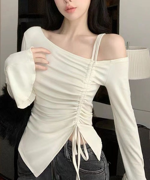 gossip！ロサンゼルス（ゴシップロサンゼルス）の「アシメネック  ドローコード   フレアスリーブ ウエストマーク トップス（Tシャツ/カットソー・レディース・アイボリー/ブラック・M/L/S）」の7枚目の写真