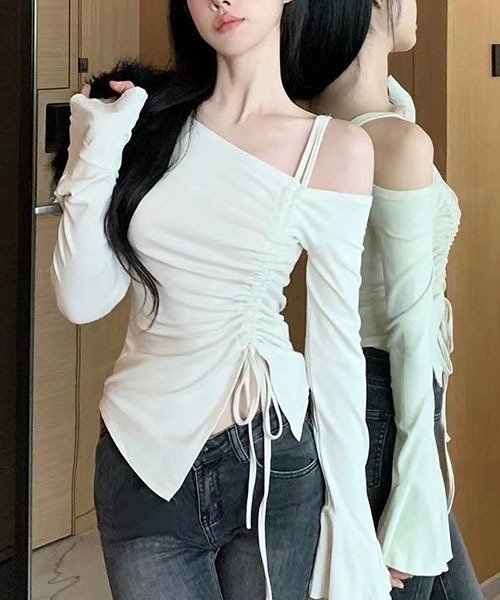 gossip！ロサンゼルス（ゴシップロサンゼルス）の「アシメネック  ドローコード   フレアスリーブ ウエストマーク トップス（Tシャツ/カットソー・レディース・アイボリー/ブラック・M/L/S）」の13枚目の写真