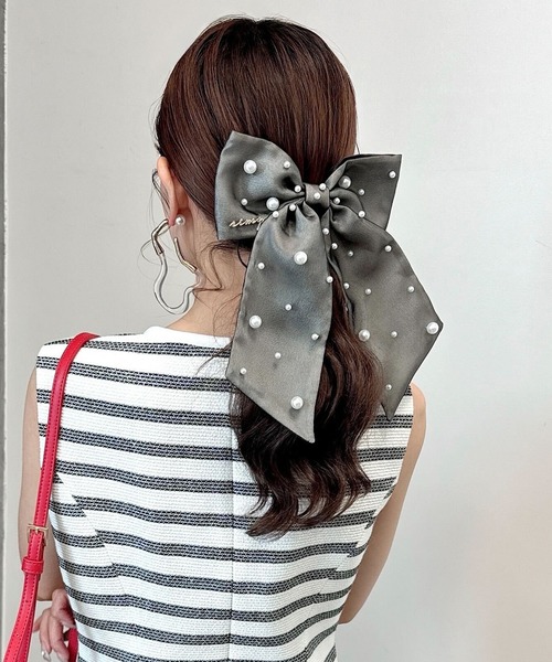 EIMY ISTOIRE（エイミーイストワール）の「パールスプリンクルバレッタ（バレッタ/ヘアクリップ・レディース・サックスブルー/ブラック/その他8/ピンク/ホワイト/ベージュ・F）」の6枚目の写真