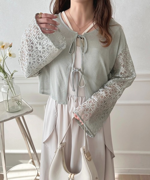 apres jour(アプレジュール)の「レースドッキング2WAYショートニットカーディガン【ZOZOTOWN限定アイテム】(カーディガン/ボレロ・レディース・ピンク/グレー/アイボリー・フリー/X-LARGE)」の3枚目の写真