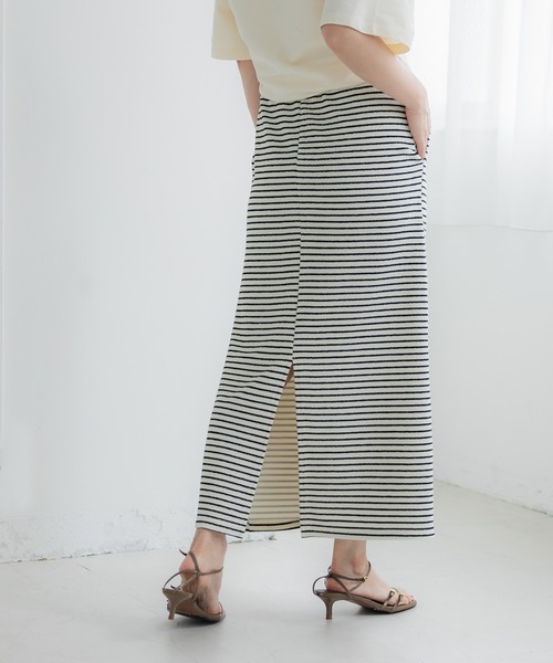 coca(coca)(コカ)の「ぷくぷくボーダースリットスカート(スカート・レディース・ブラック/アイボリー・L/M)」の4枚目の写真