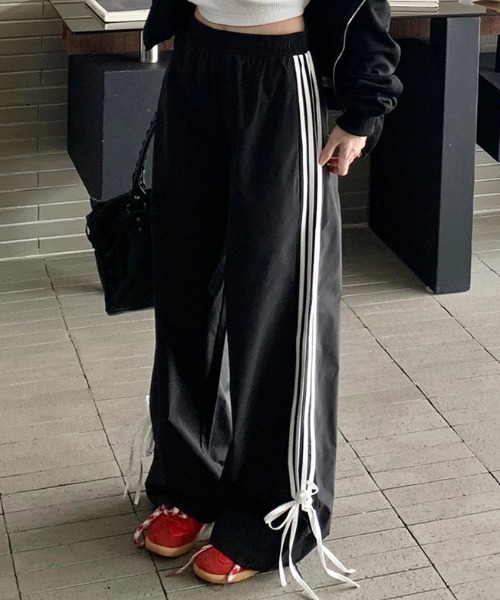 .KOM（ドットコム）の「A'GEM/9 × .kom 『.KOM/ドットケーオーエム』 ラインリボンパンツ（その他パンツ・レディース・ブラック・S/M）」の3枚目の写真