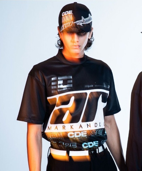 MARK & LONA(マークアンドロナ)の「CD10-EMNT | MEN(Tシャツ/カットソー・メンズ・ベージュ/ブラック・46/48)」の2枚目の写真