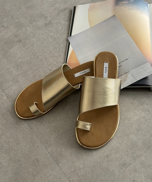 DouDou(ドゥドゥ)の「【WEB限定】ゴールドピーストングサンダル(ブーツ・レディース・シルバー/ブラック/ゴールド・SMALL/MEDIUM/LARGE)」の3枚目の写真